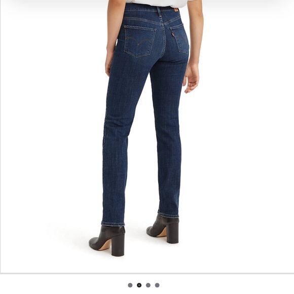 Levi's 314 Shaping Staight Mid Rise NWT $69 Size W31 L30 - Picture 2 of 10